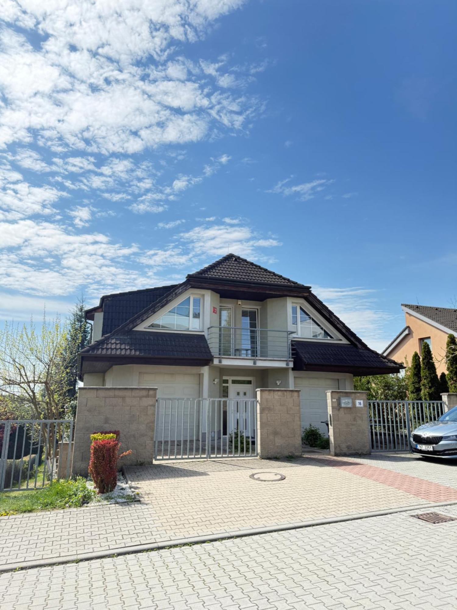 Diamondvilla, 4 Bedroom Apartment, Garden & Spa Prague Exterior photo